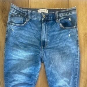 Abercrombie & Fitch Light